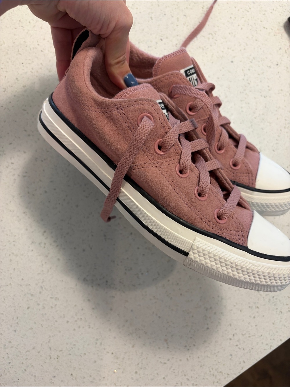 Converse Low Top Sneakers in Dusty Rose - Picture 2 of 4